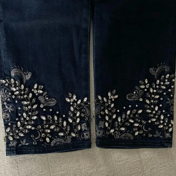 Chico’s Jeggings w/ stunning rhinestone and embroidery details at hem sz 12 NWT - Picture 1 of 5